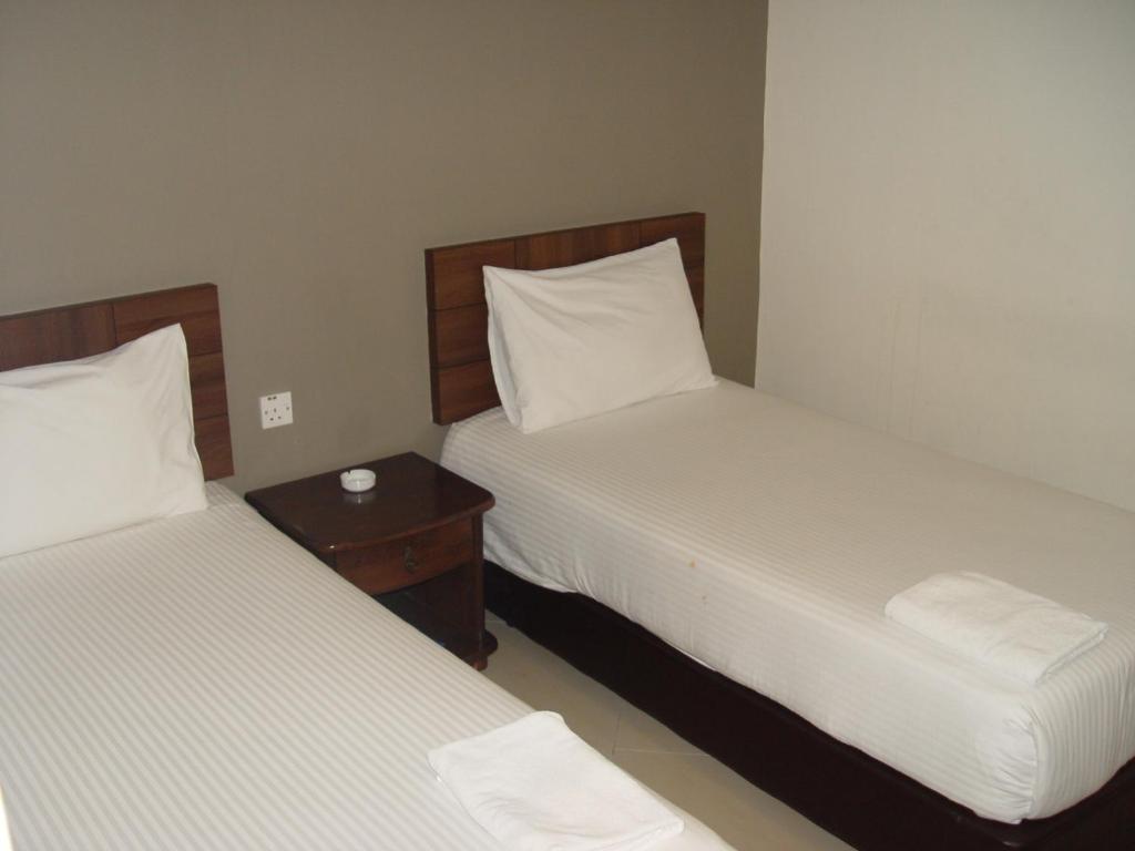 Jb City Hotel Johor Bahru Room photo