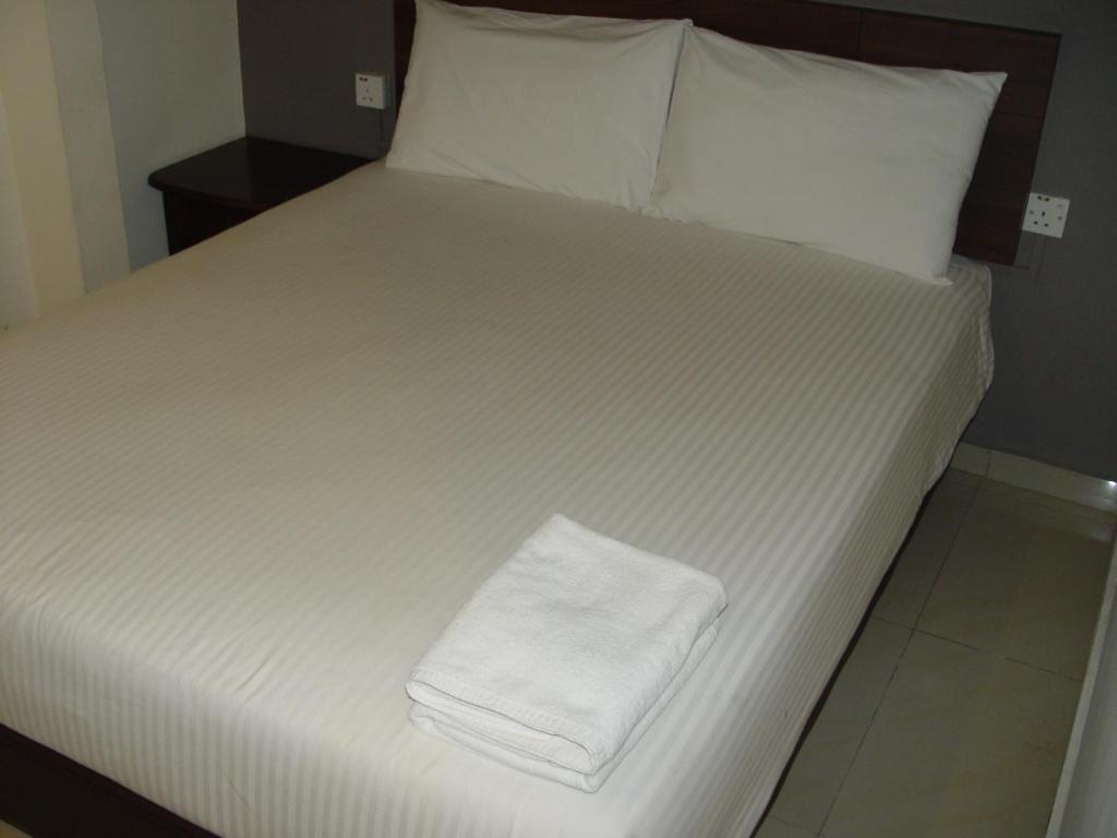 Jb City Hotel Johor Bahru Room photo