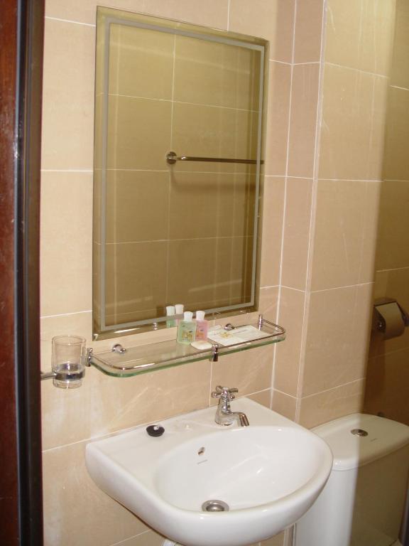 Jb City Hotel Johor Bahru Room photo